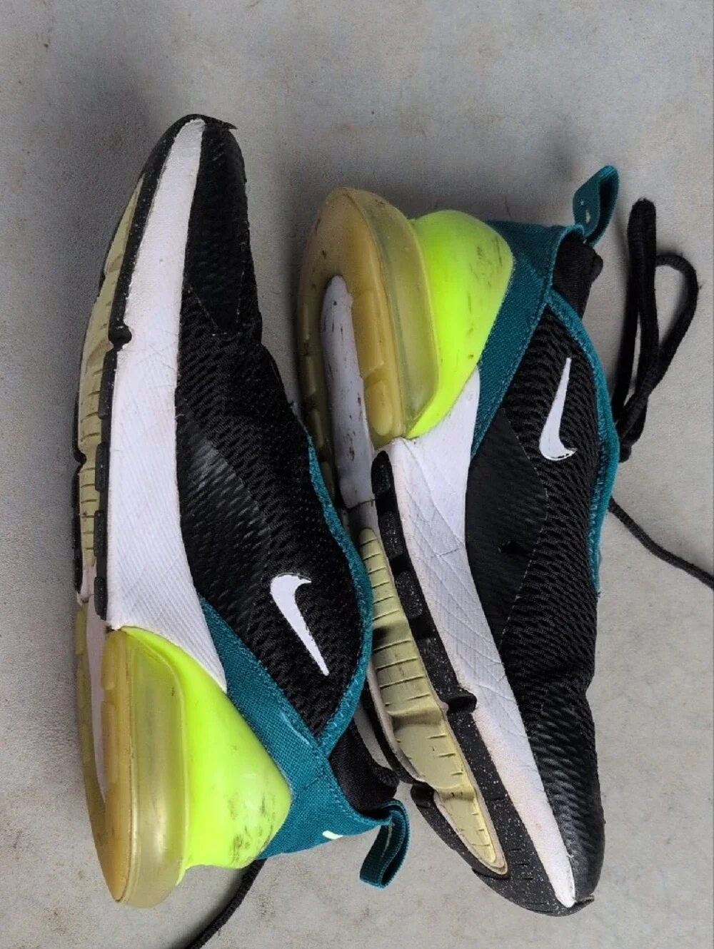 Nike Kids 270 Black and Teal Sneakers with Neon Lime Air Heel Size 3